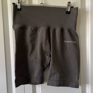 Women’s Scrunched Gym Shorts